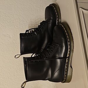Dr. Martens classic 1460W size 7 New!